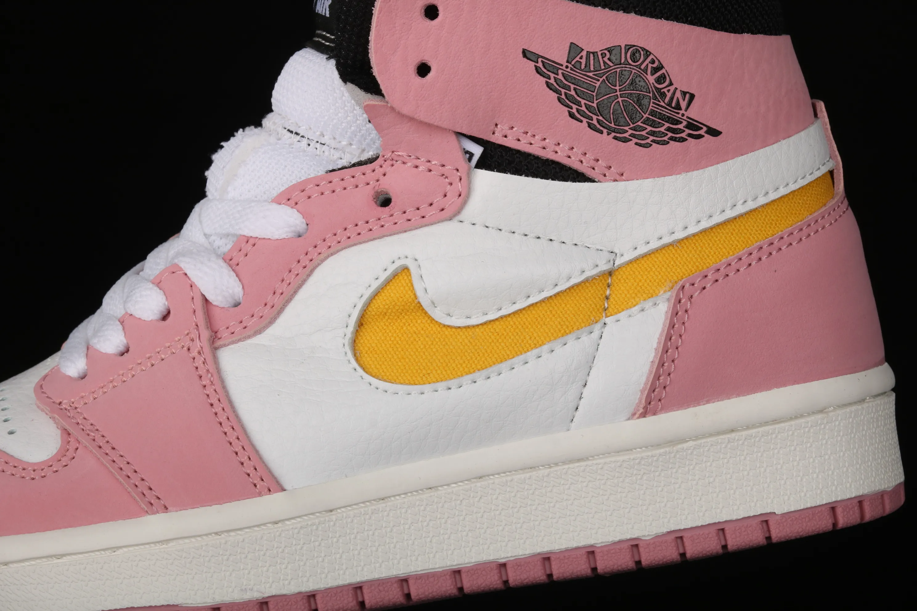 All categories Air Jordan Jordan series basketball shoes Air Jordan 1 High Z version Air Jordan 1 Zoom CMFT AJ1 Joe 1 pink glaze CT0979-601